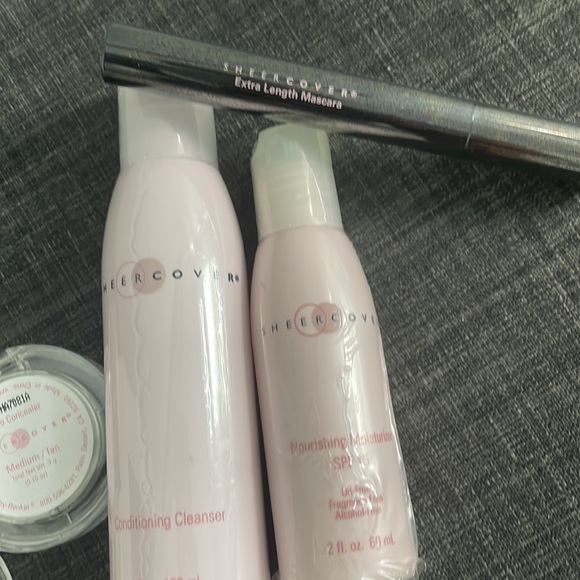 Sheer Coverage by Leeza Gibbons - Picture 7 of 7